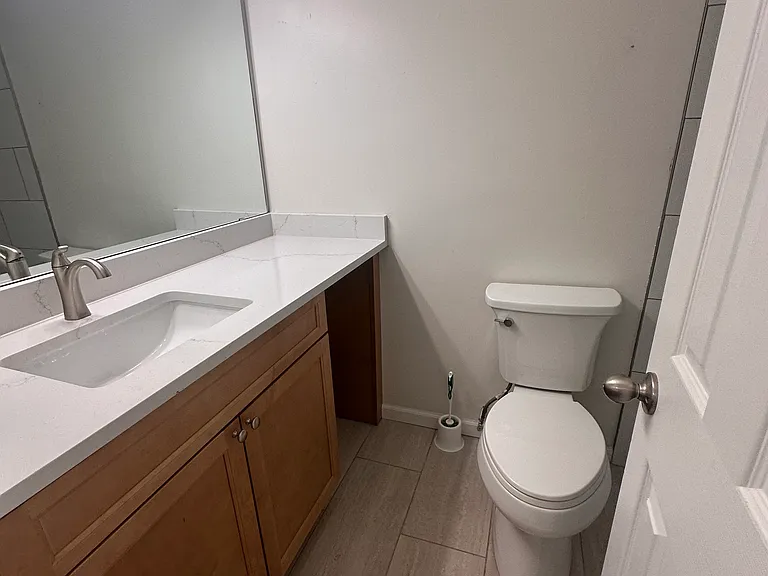 810 Wilson Cir SW #810 — Photo 15