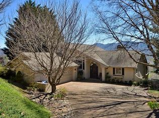 526 Laurel Ridge Dr, Waynesville, NC 28786