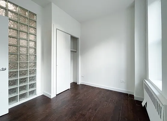 Rented by Kahen Properties | media 13