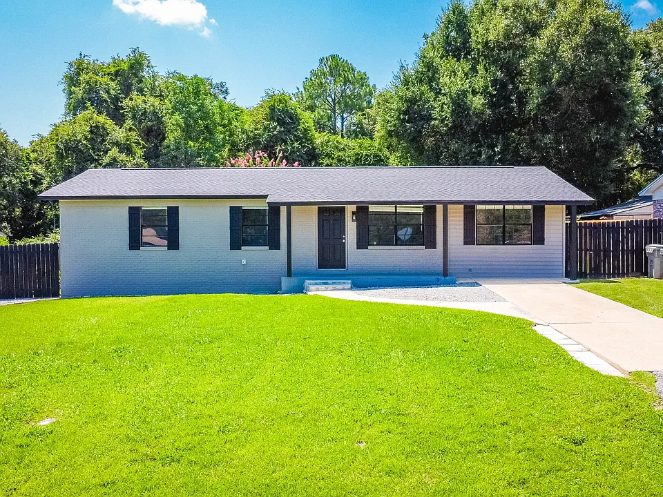 517 Ronda St