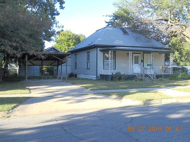 1st image of 820 E 12th Ave