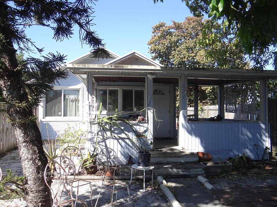 1st image of 611 N E Street