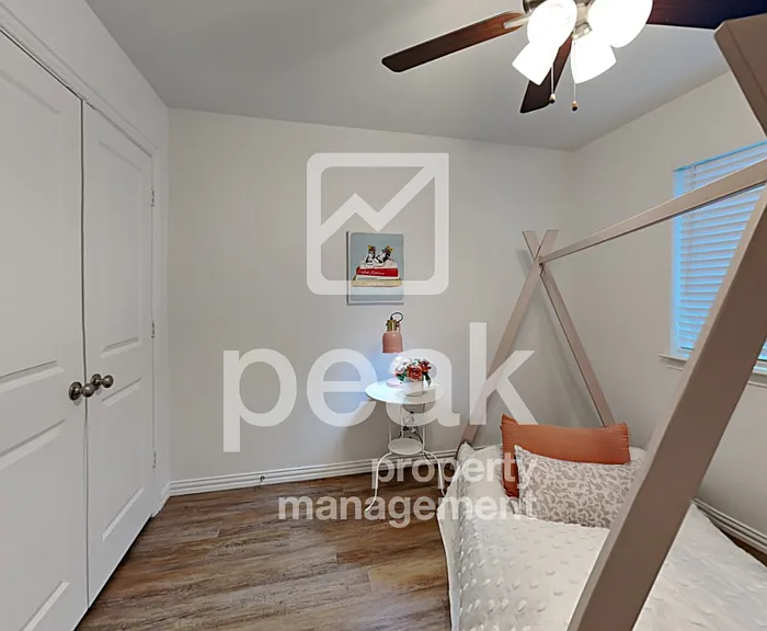 1501 Boxwood Ln — Photo 7