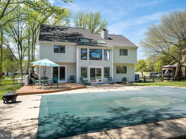 111 Holly Ct, Stevensville, MD 21666