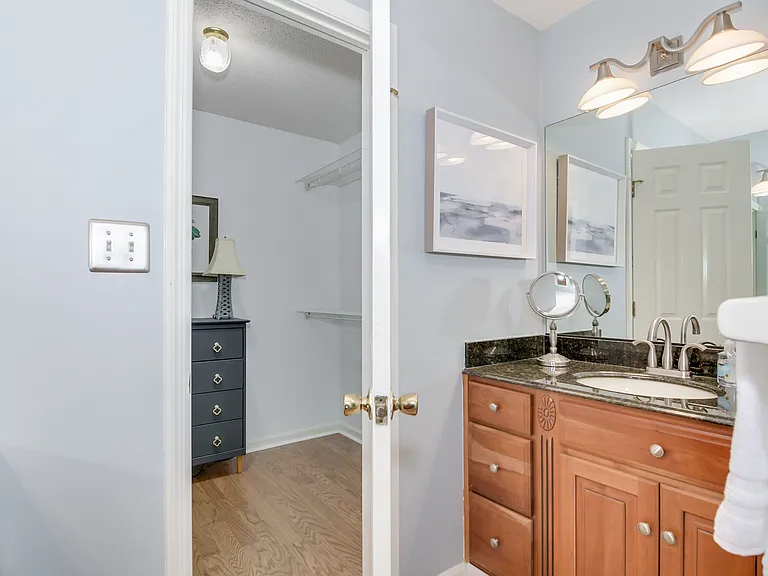 2504 Pinebluff Ct — Photo 24