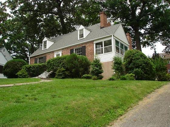 1st image of 2906 Dellwood Cir