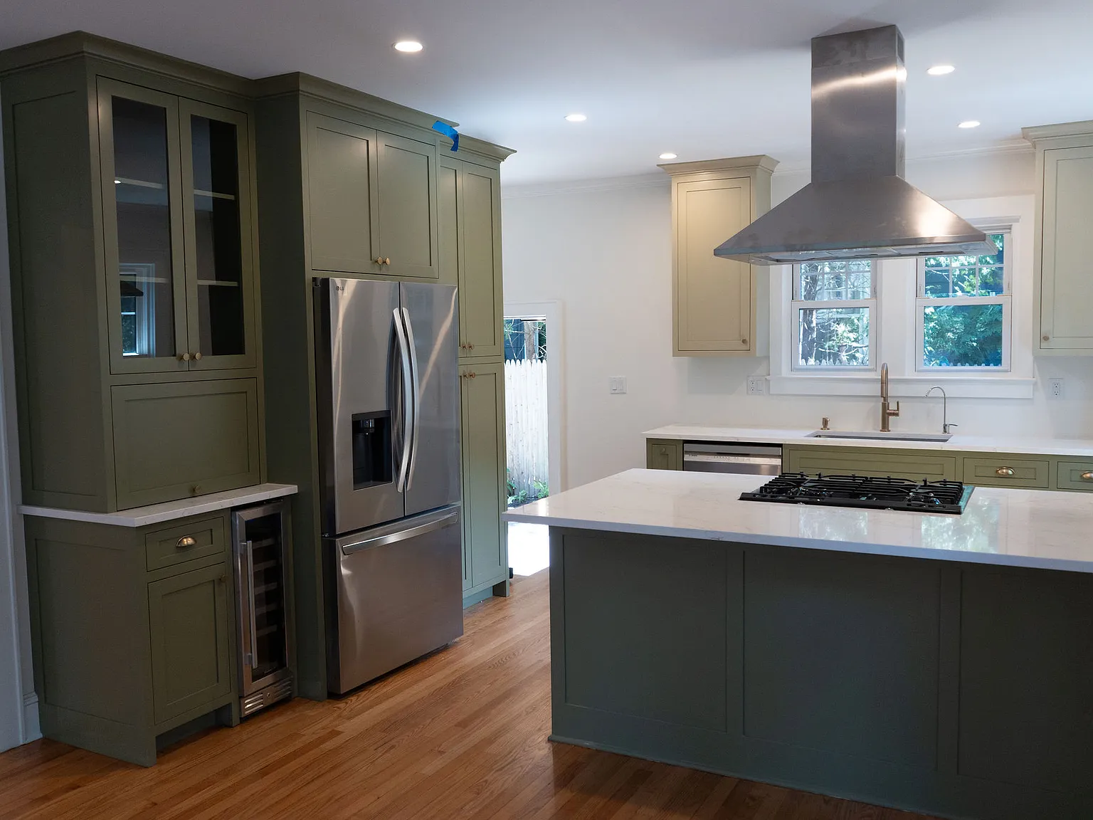 3 bed, 2000 sqft, $8,000 — Photo 3