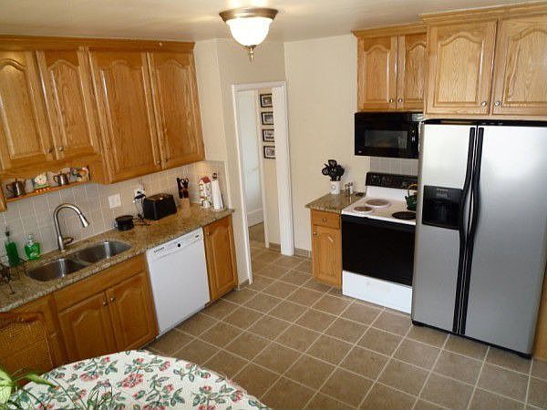 New oak and granite kitchen