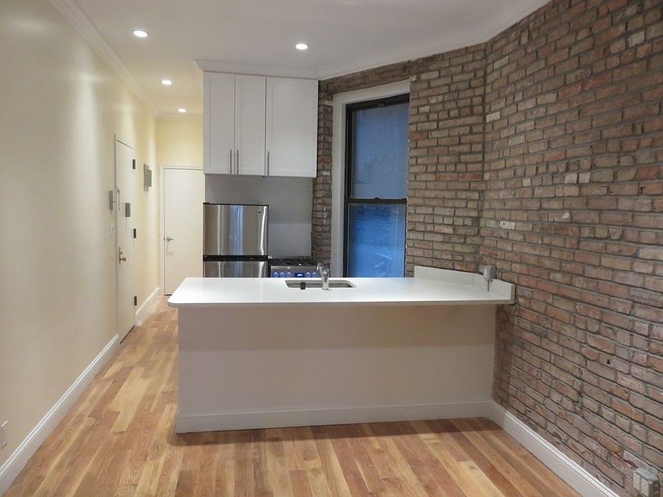 1st image of 128 Macdougal St APT 1B