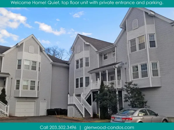 54 Greenview Ln, Milford, CT 06461