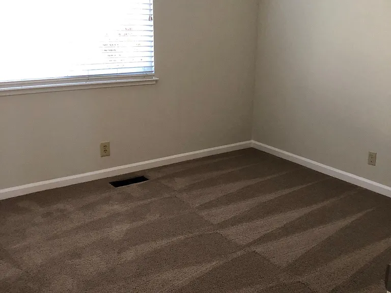 2039 Ascot Dr #2 — Photo 5
