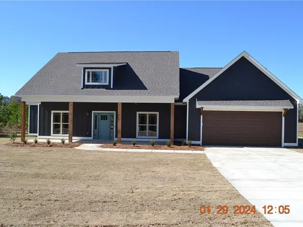 156 McLendon Rd, Fort Mitchell, AL 36856