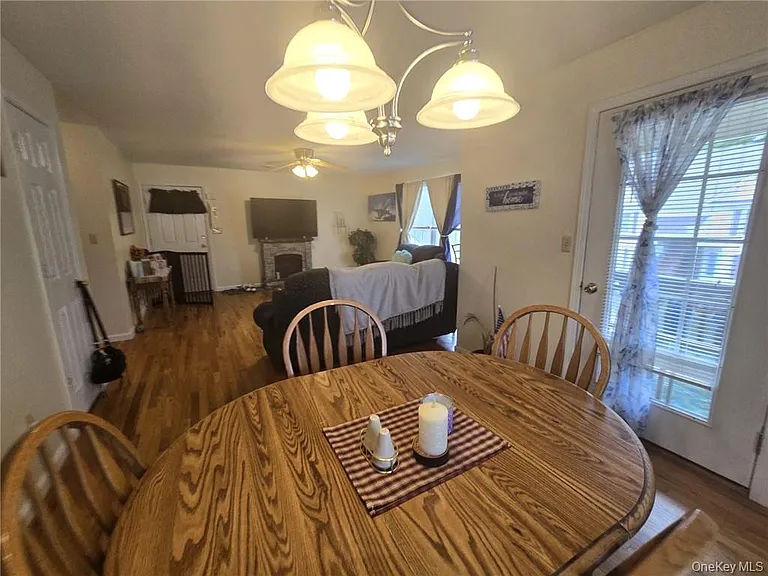 105 N Montgomery St #B3-4 — Photo 6