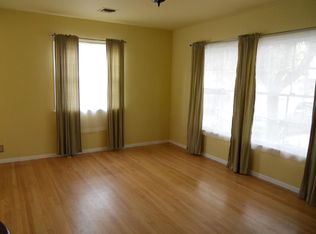 5218 Comercio Ave, Woodland Hills, CA 91364