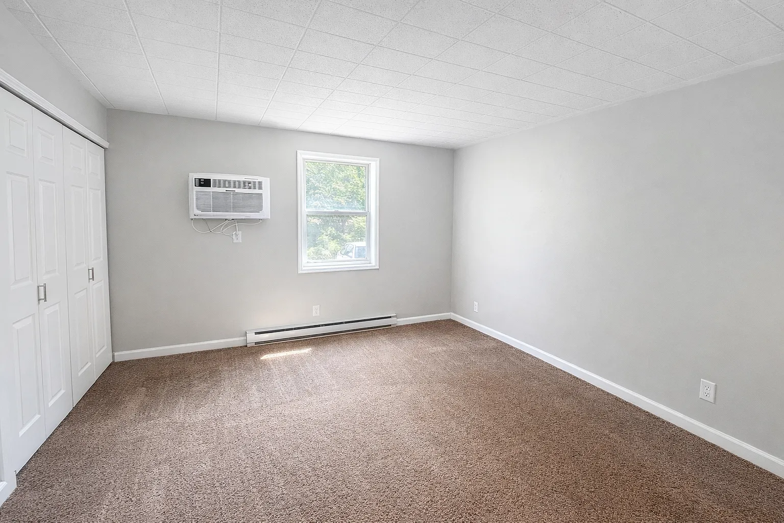 Sycamore Apartments — Photo 4