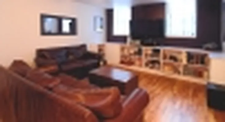 Rented by Warburg | media 4