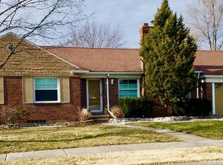 19935 E Emory Ct, Grosse Pointe Woods, MI 48236