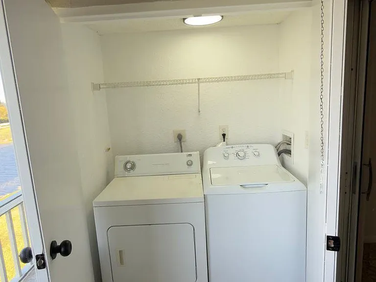 2851 N Oakland Forest Dr #307 — Photo 24