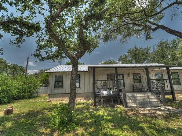 190 Oak Hill Dr, Leakey, TX 78873