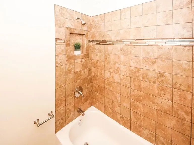 1339 Holcomb Ave — Photo 9