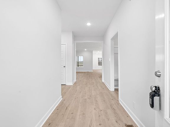 5th image of 1734 Oak Forest Dr Lot 52
