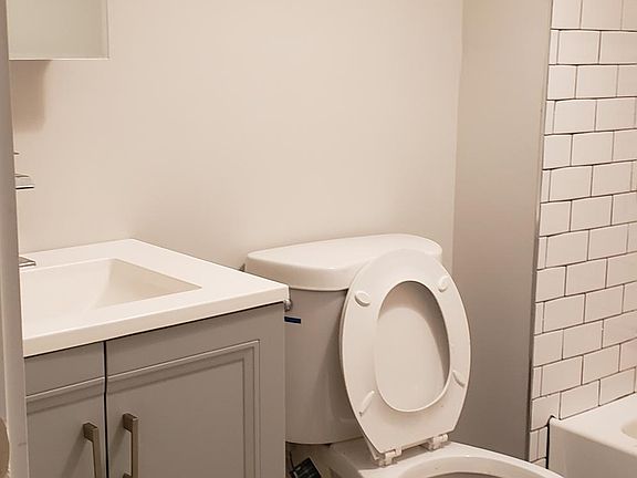 5th image of 148 N 15th St #2