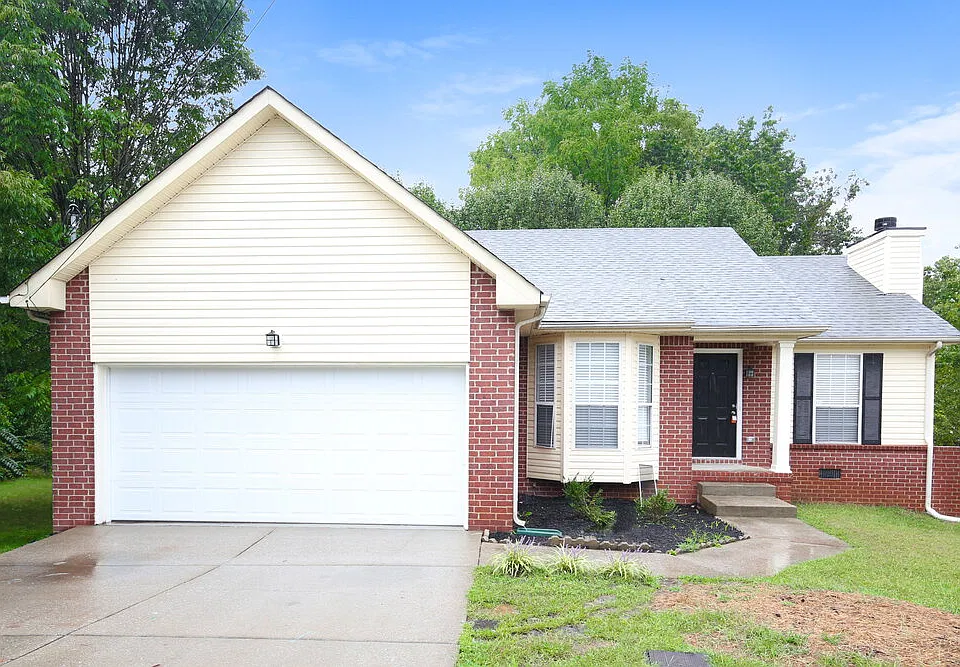1216 Danbury Ct