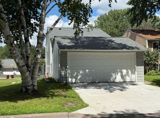 7838 Rimbley Rd, Woodbury, MN 55125