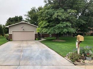 2503 Dry Crk, Great Bend, KS 67530