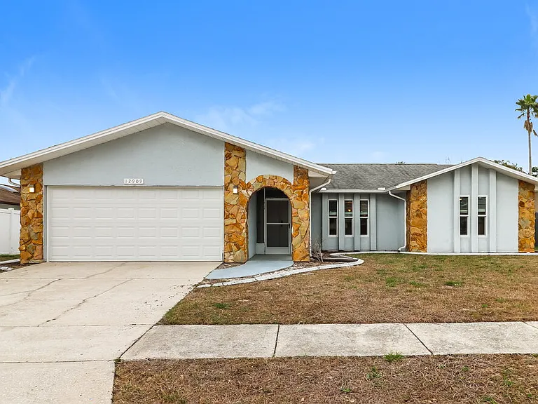 12909 Walnut Tree Ln — Photo 1