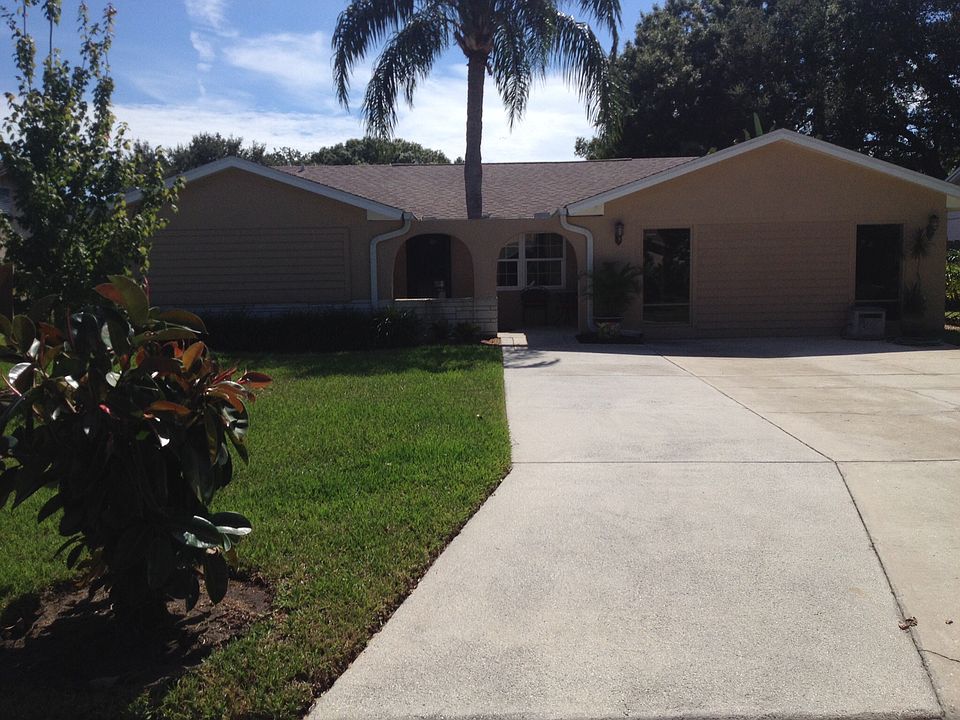 1st image of 135 Suncrest Dr