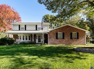 5822 Fieldcrest Way, Lincoln, NE 68512