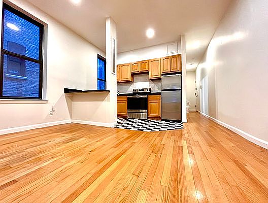 1st image of 342 E 15th St #4C