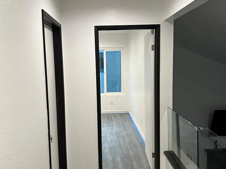 2242 Gregory Ave — Photo 24