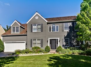 641 Waterbury Ave, Gurnee, IL 60031