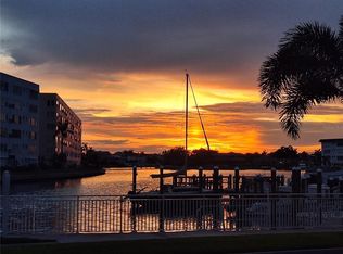 3128 59th St S APT 115, Gulfport, FL 33707