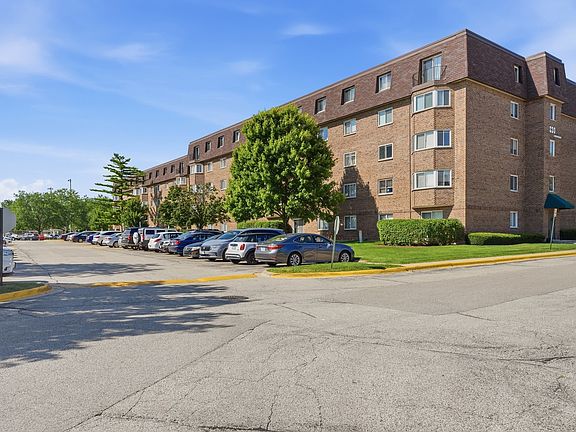 3rd image of 220 S Roselle Rd APT 524