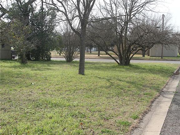 3rd image of 384 E Galveston St