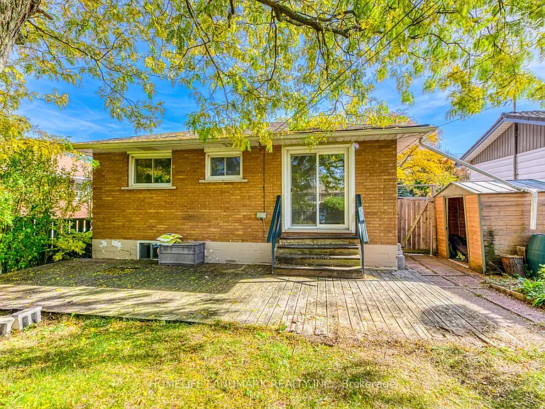 146 Manning Ave — Photo 36
