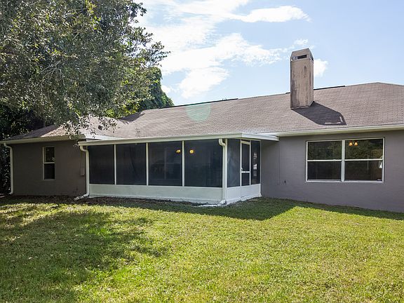 5th image of 102 Cedar Springs Cir