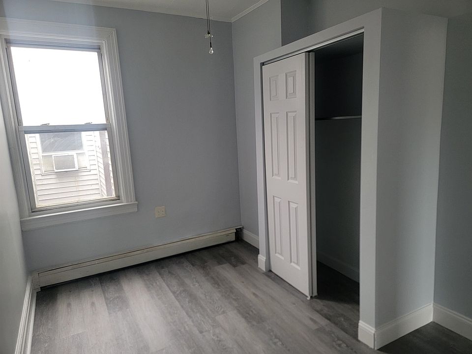 1st image of 291 Cator Ave APT 3