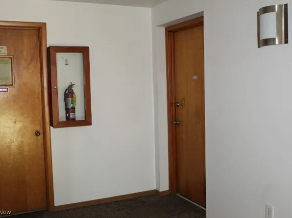 5378 Lee Rd #31, Maple Hts, OH 44137