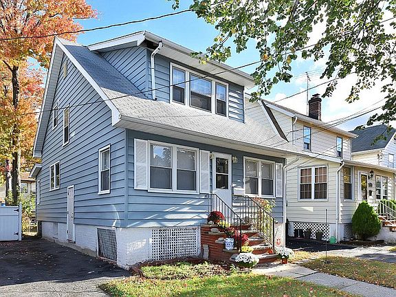 2nd image of 479 Abington Ave