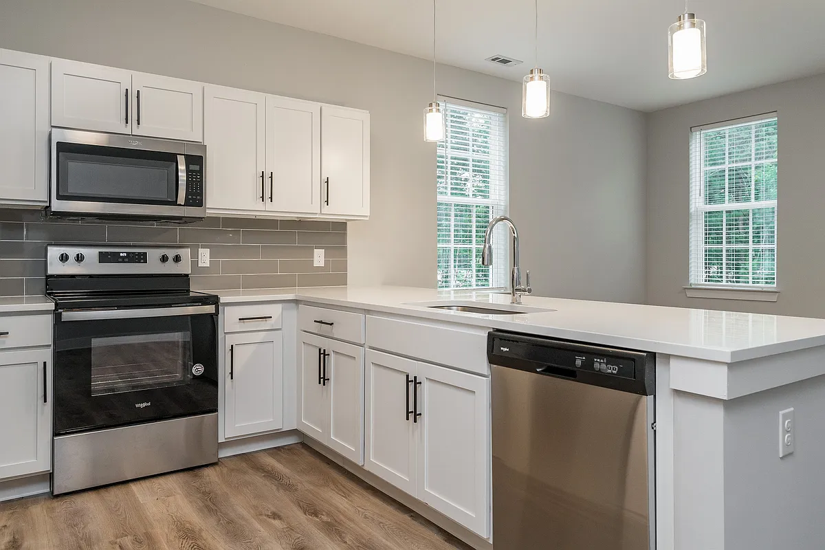 Stainless Steel Appliances - LC Brier Creek