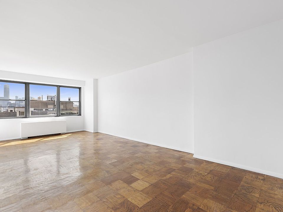 1st image of 3 W 14th St #1616