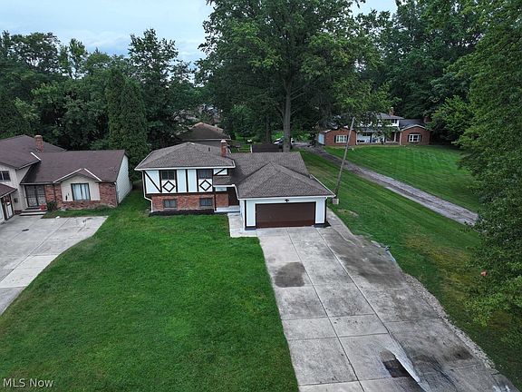 2nd image of 23641 Harms Rd