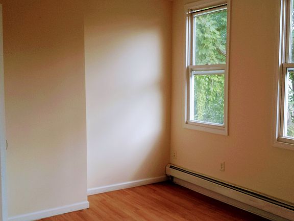4th image of 53 Gardner Ave Floor 2
