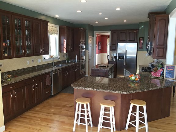 5th image of 509 Brighton Ct