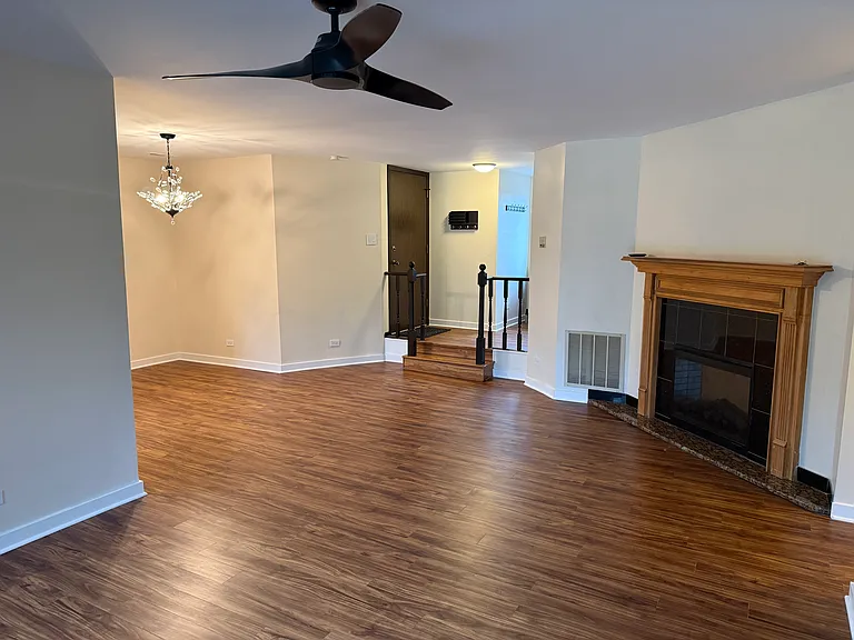 1756 Plymouth Ct #B — Photo 4