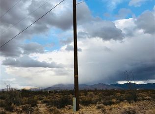 14360 S Anegam Rd, Yucca, AZ 86438